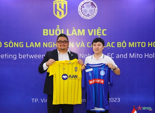 Sông Lam Nghệ An sẽ hợp tác với đội bóng Nhật Bản Mito HollyHock

